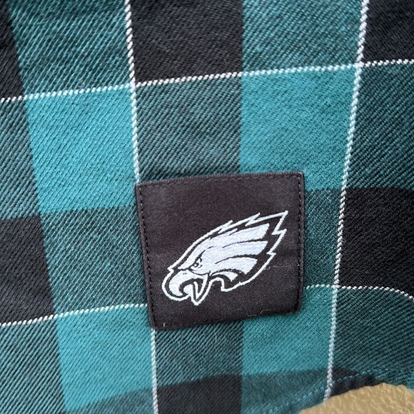 Levi’s 🔥 NFL Philadelphia Eagles Football Flannel Plaid Button Down Shirt Sz S - Picture 4 of 8